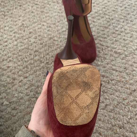 Burgundy LAMB stilettos - Picture 4 of 5
